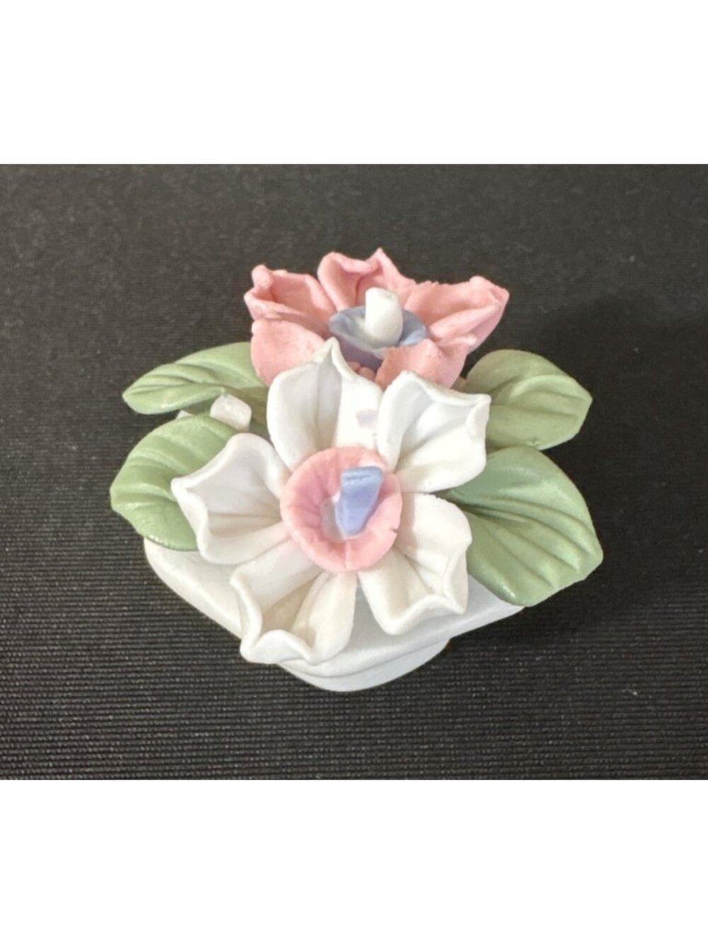 Vintage Sleeping Baby Boy & Girl Floral Basket Porcelain Figurines Party Cake - Picture 14 of 15